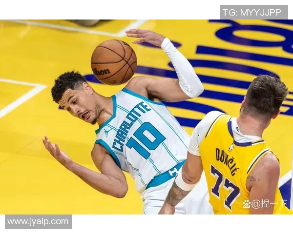 湖人队与黄蜂队的11年对决回顾及精彩瞬间分析